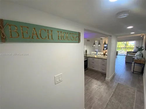 6444 Collins Ave #A6 Photo 1