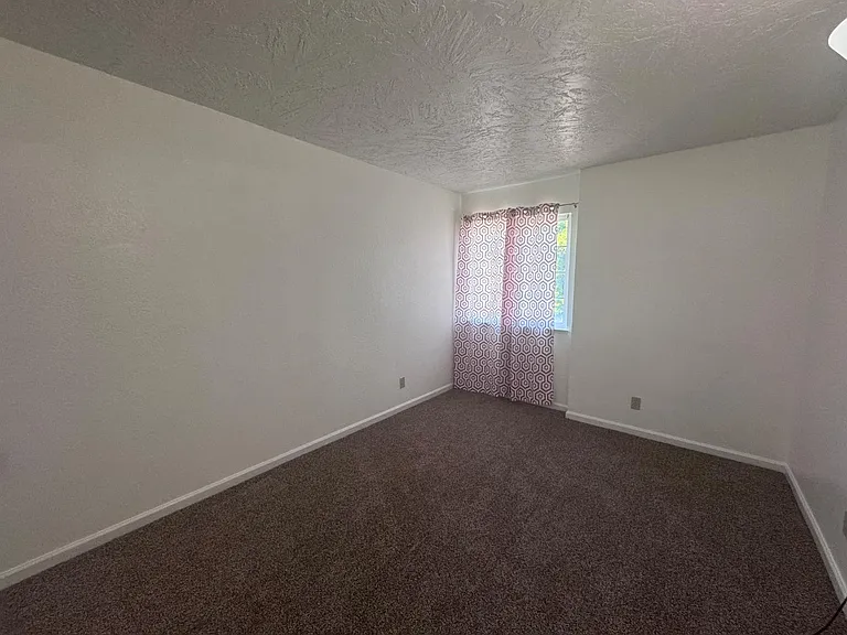 Unit Photo
