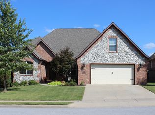 6419 S 44th St, Rogers, AR 72758