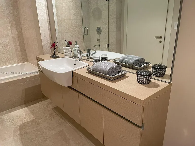 200 Biscayne Boulevard Way #1107 — Photo 13
