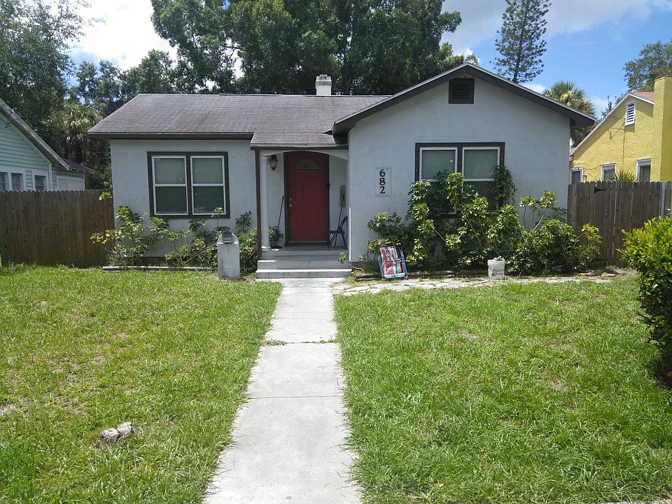 1st image of 682 16th Ave S