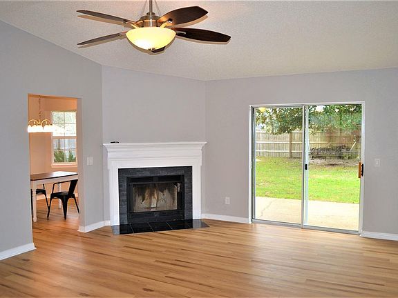 4th image of 11102 Little Creek Ln