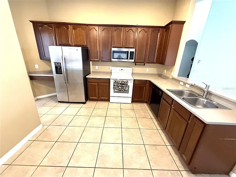 9812 Doriath Cir — Photo 6