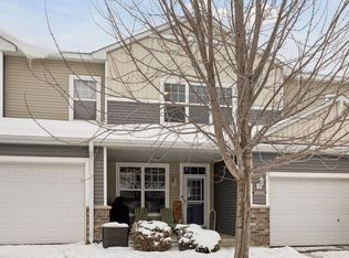 1650 White Pine Way UNIT B, Carver, MN 55315