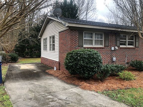 4th image of 208 Eastbrook Dr