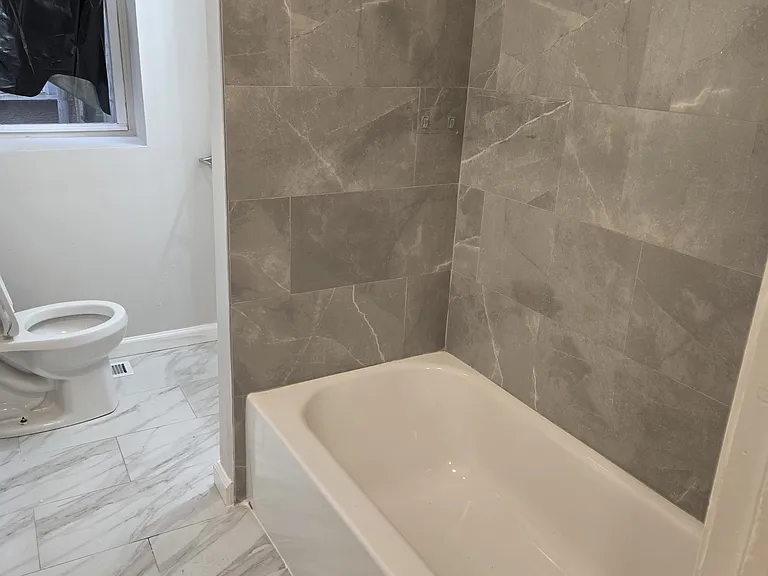 1018 S 52nd St — Photo 11