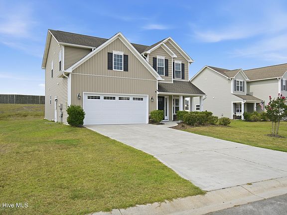 2nd image of 447 Avendale Drive