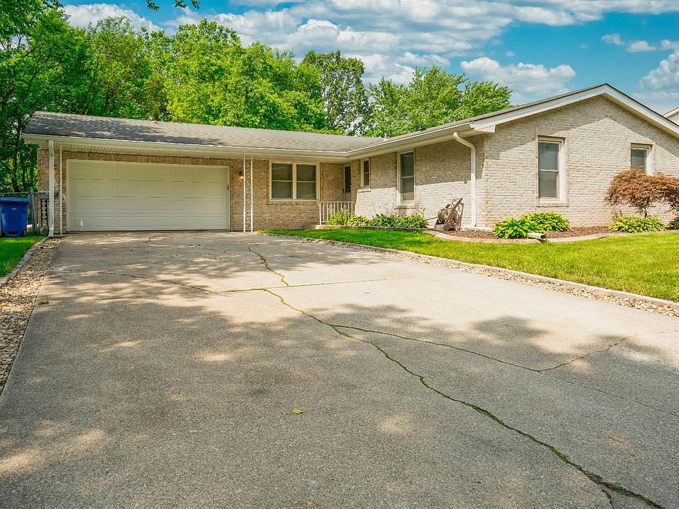 1st image of 704 E Franciscan Dr