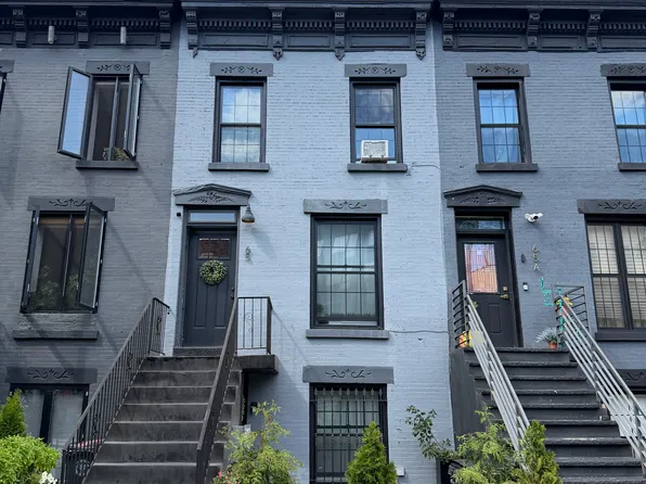 65 Somers Street image 1 of 9
