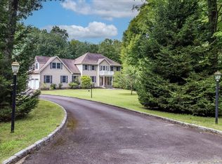 3 Saugatuck Ridge Rd, Danbury, CT 06810