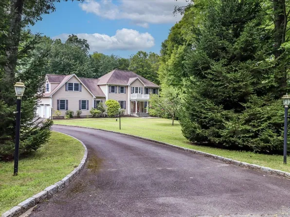 3 Saugatuck Ridge Road, Danbury, CT 06810