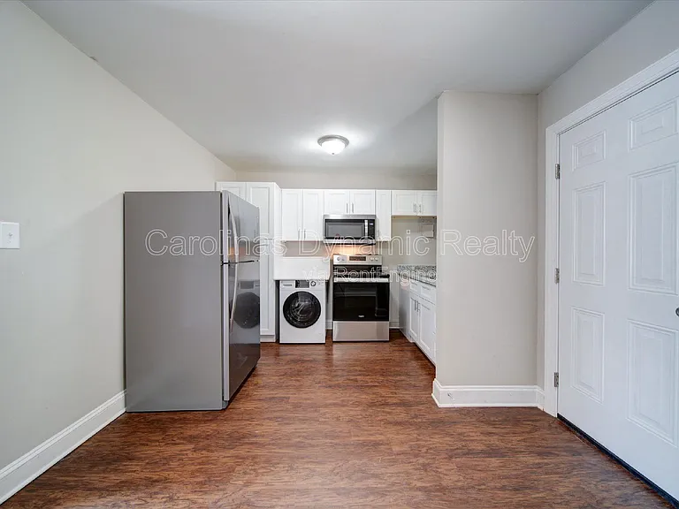 321 S Gardner Ave #6 — Photo 13