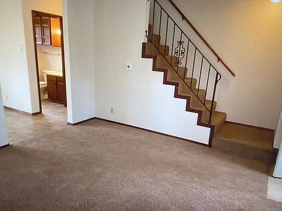 4th image of 308 Jewel Dr #0