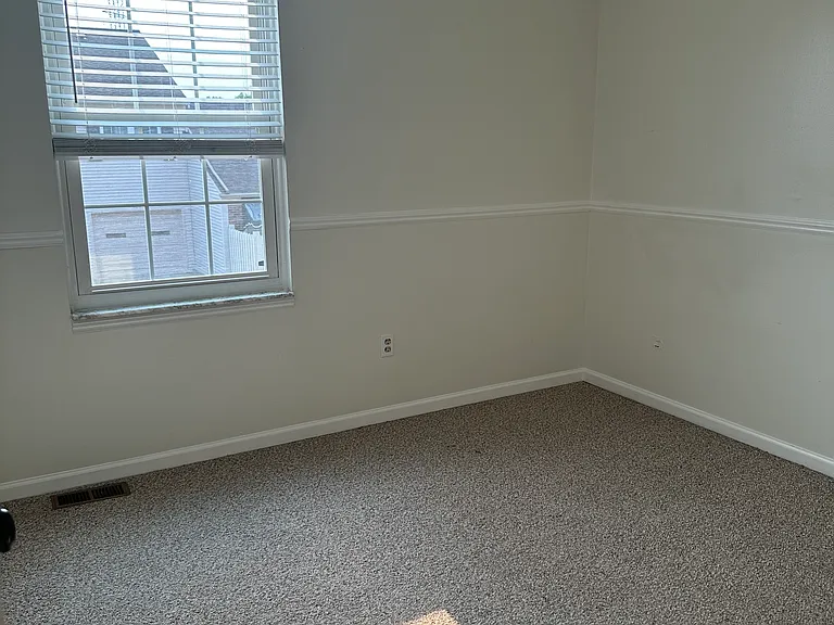 44227 Providence Dr — Photo 12