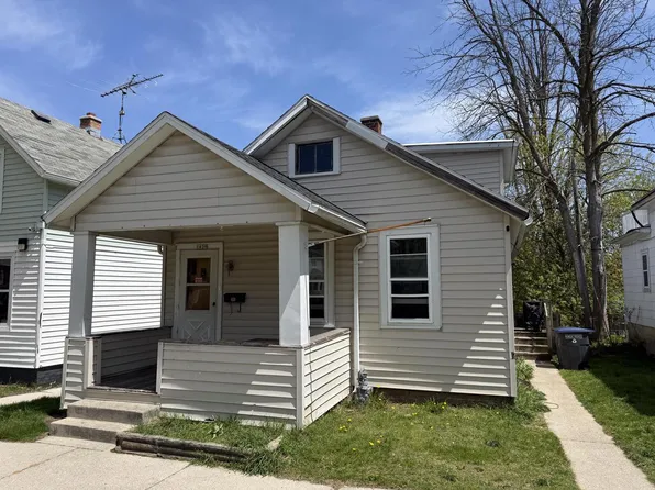 1439 S 10th STREET, Sheboygan, WI 53081