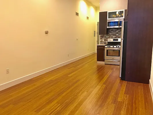 Rented by NY Space Finders Inc. | media 53