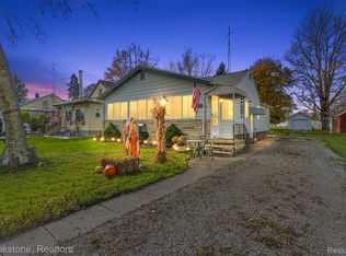 488 N Belle River Ave, Marine City, MI 48039