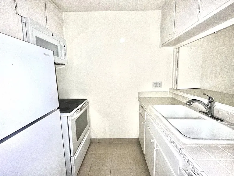 6202 Friars Rd #201 — Photo 10