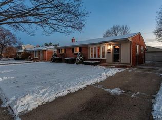 13945 Lyons St, Livonia, MI 48154