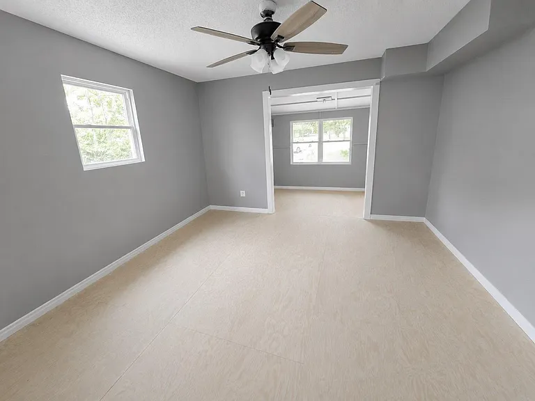 227 Live Oak Ln — Photo 11
