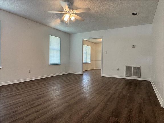 5th image of 3080 Beth Ct