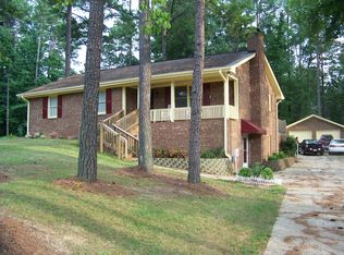 613 Lakeview Dr, Raleigh, NC 27603
