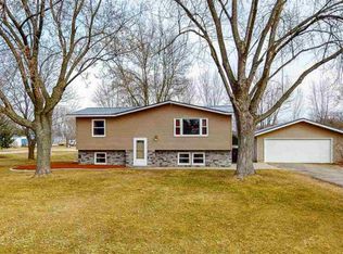 9534 Silver Spring St, Suring, WI 54174