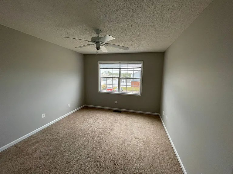 216 Claremont Ave — Photo 9