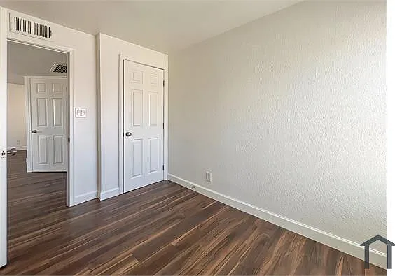 317 N 17th Dr #7 — Photo 8