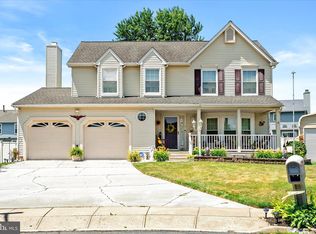 4 Trotter Ct, Hamilton, NJ 08619