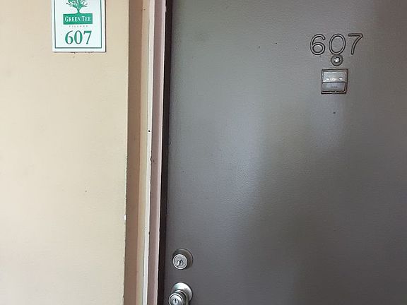 3rd image of 1830 Maravilla Ave APT 607