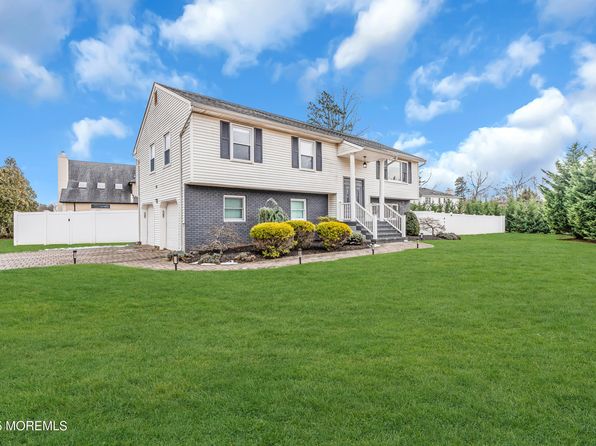 54 Mindy Lane, Eatontown, NJ 07724