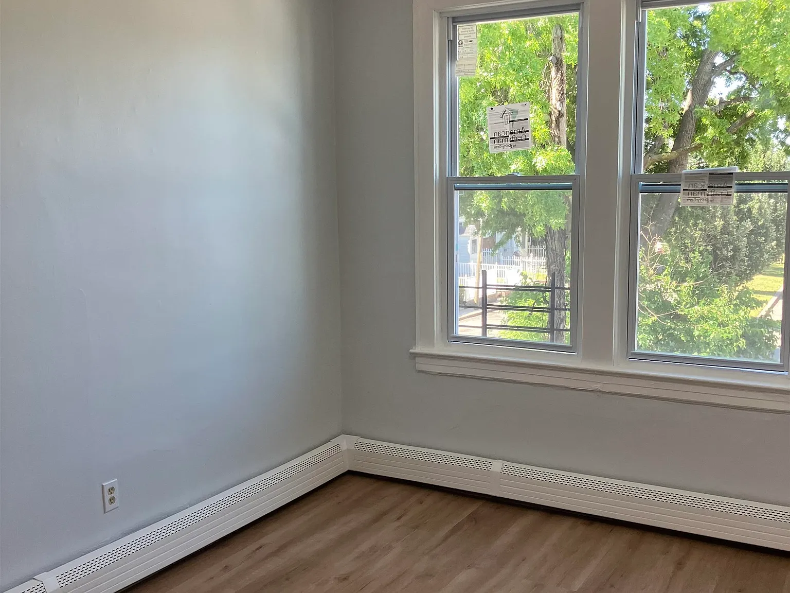2 bed, 1.0 bath, 1100 sqft, $1,750 — Photo 2