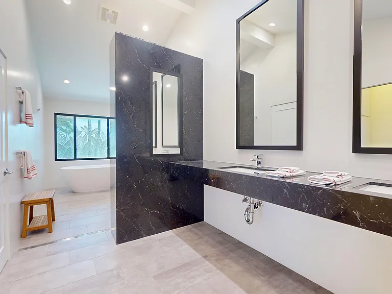 2nd Floor Master Bath