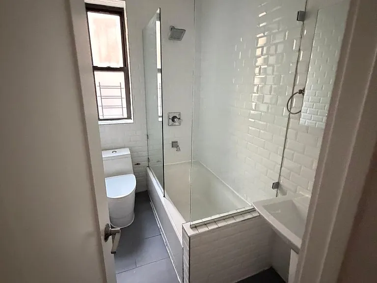 1510 Carroll St #1A — Photo 6