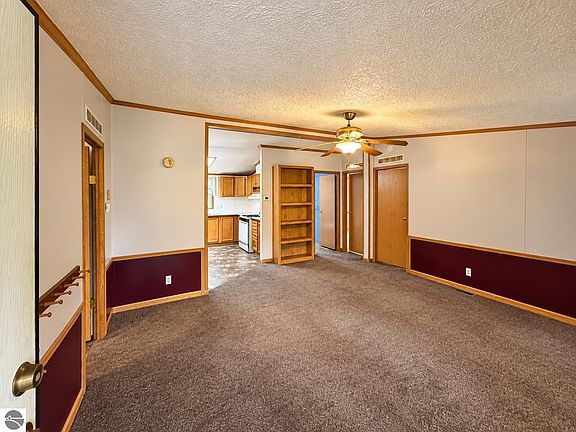 4th image of 342 E Main St