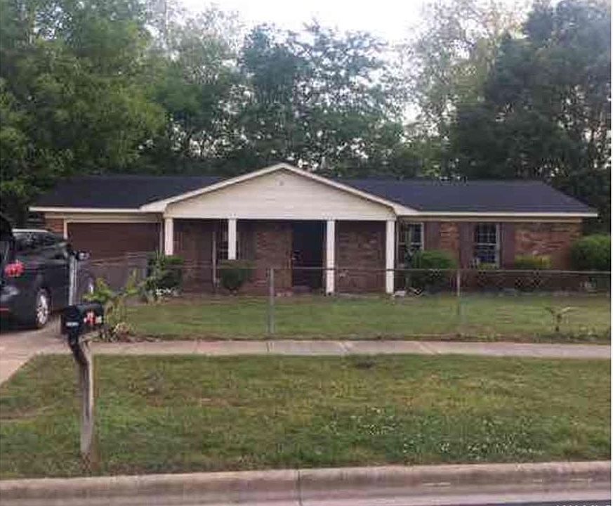 1st image of 4000 29th St