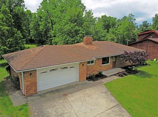 15401 Albion Rd, Strongsville, OH 44136