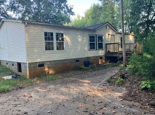 429 Rabbit Moffitt Rd, Chesnee, SC 29323