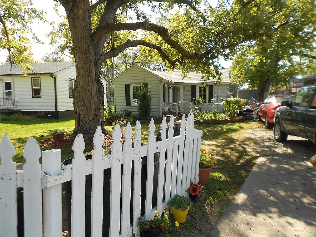 Building Photo - 3309 Avenue I