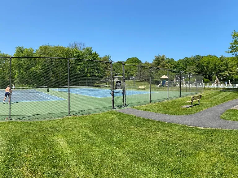 17 Briar Ct #17 — Photo 16