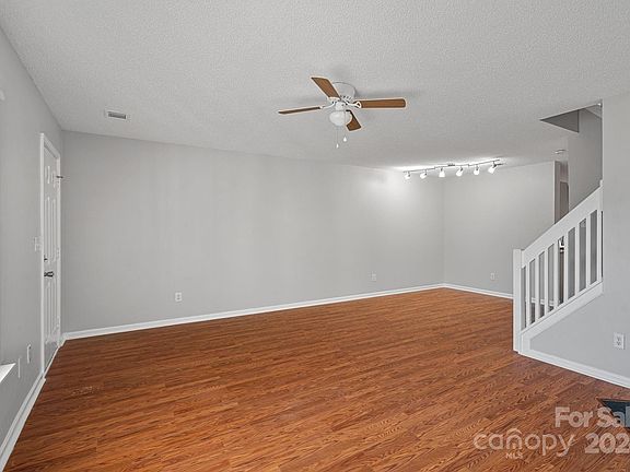 4th image of 6073 Cougar Ln