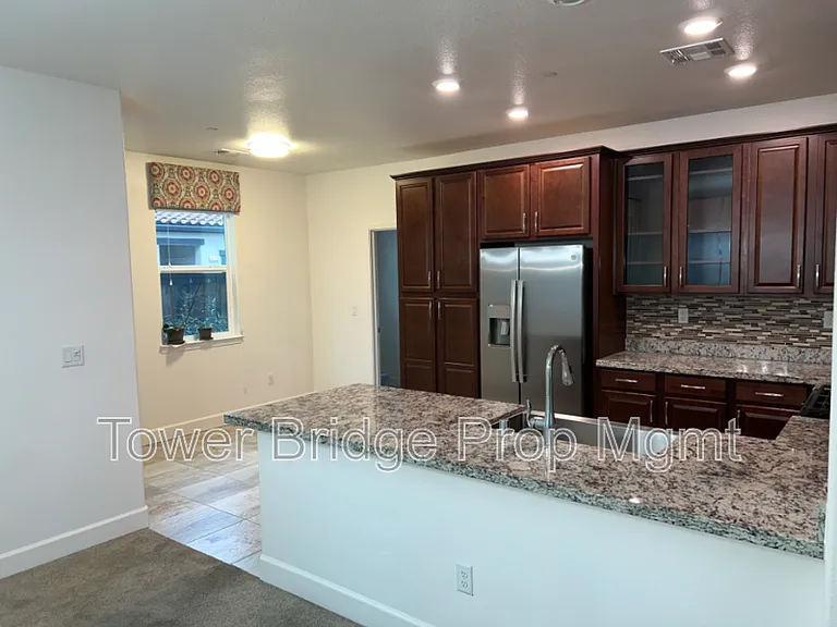 6436 Brando Loop — Photo 8
