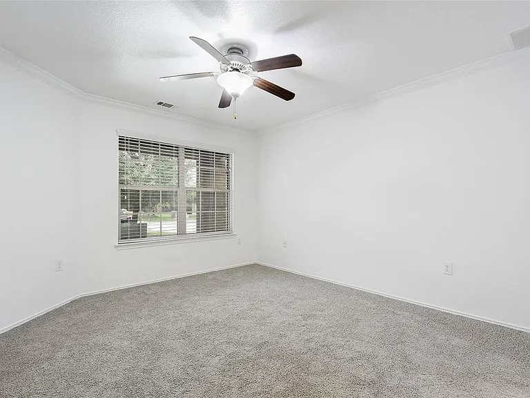 7201 Outfitter Dr — Photo 11