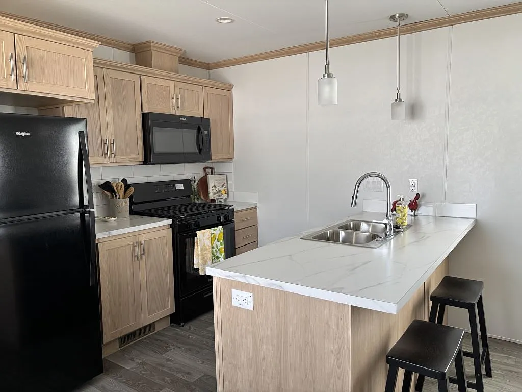 3 bed, 2.0 bath, 1216 sqft, $1,850 — Photo 3