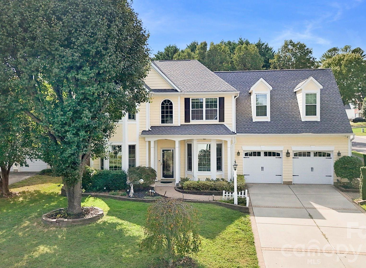 11623 Fox Hill Dr, Charlotte, NC 28269 | MLS #4427186 | Zillow