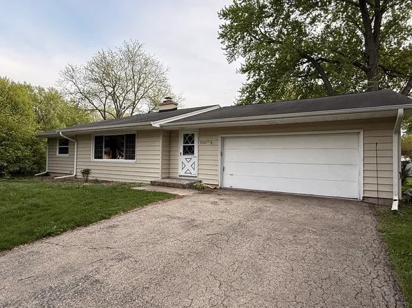 5323 Autumn Ln, Mc Farland, WI 53558