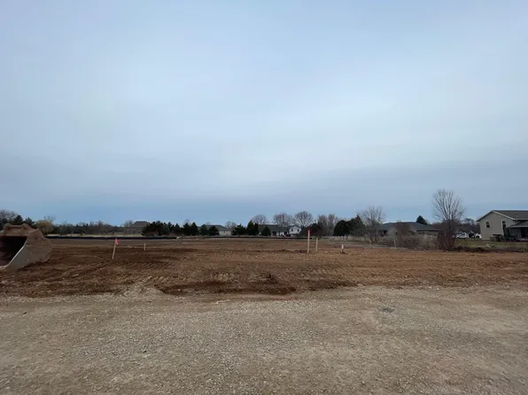 N1932 Morning Glory Ln, Greenville, WI 54942