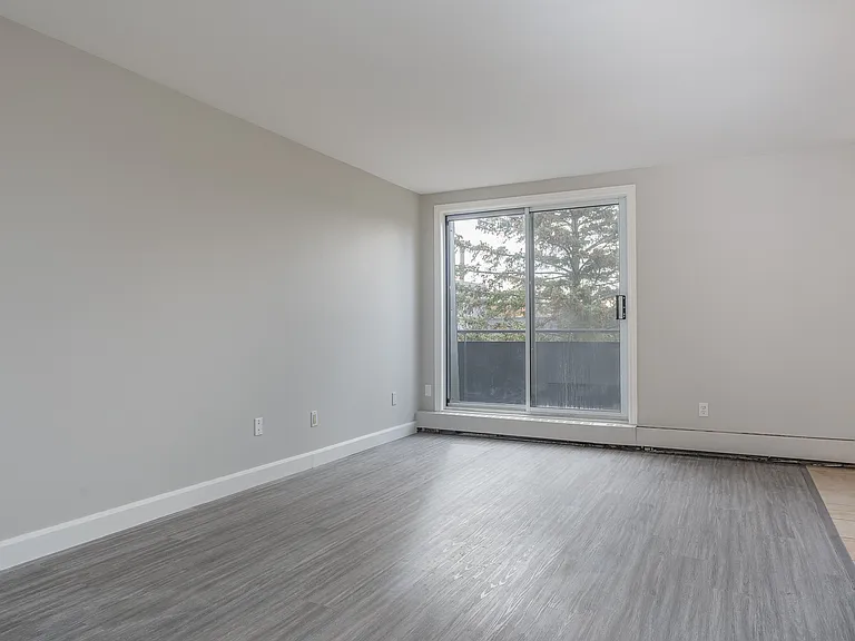 204 Lisgar Ave — Photo 16
