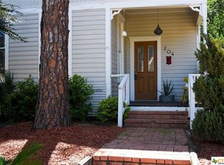 204 N William St, Victoria, TX 77901